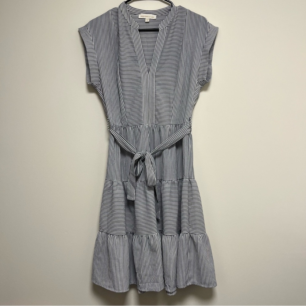 Monteau blue white striped short sleeve‎ unlined v neck dress size medium